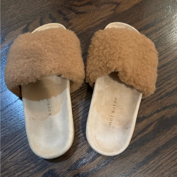 Shearling Slide Sandal jenni kayne BRAND NEW Only worn inside - Picture 4 of 4